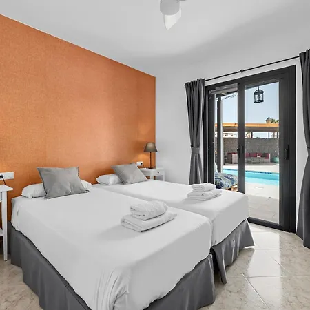 3 Bedroom With Private Pool Close To Papagayo Villa