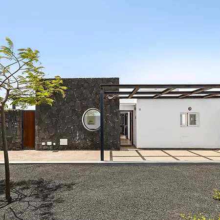 3 Bedroom With Private Pool Close To Papagayo Villa Playa Blanca