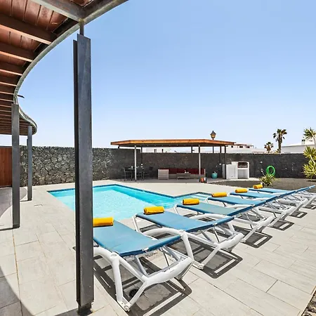 3 Bedroom With Private Pool Close To Papagayo Playa Blanca